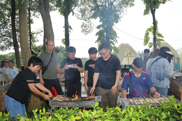 工会会员烧烤食物_副本.jpg