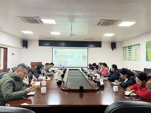 崇左市副市长黄覃梅率队到广西南亚所开展特色农业品种研发种植专题调研