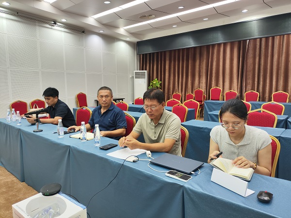 600-广西农业科学院科技人员与文莱苏丹谢里夫阿里伊斯兰大学代表开展座谈交流.jpg